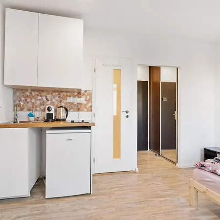 Apartment 20 Minutes From Center W Coffee, Tea, Tv, And Parking Bratislava