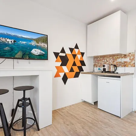 20 Minutes From Center W Coffee, Tea, Tv, And Parking Bratislava