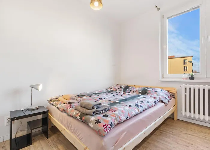 20 Minutes From Center W Coffee, Tea, Tv, And Parking Apartament *