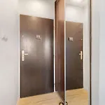 20 Minutes From Center W Coffee, Tea, Tv, And Parking 아파트